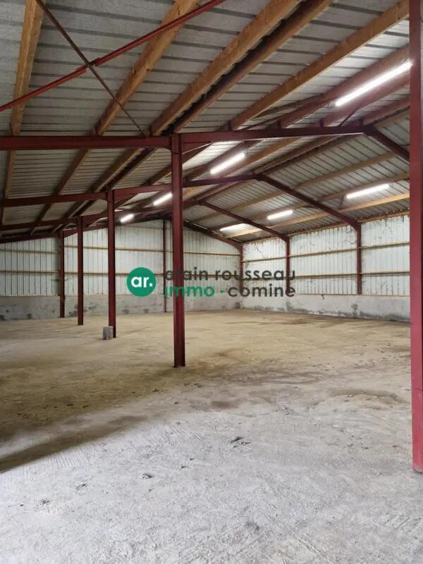 Industriel/Logistique dans Saint-Christophe-du-Bois à louer Photo intérieure– Image 1 sur 7