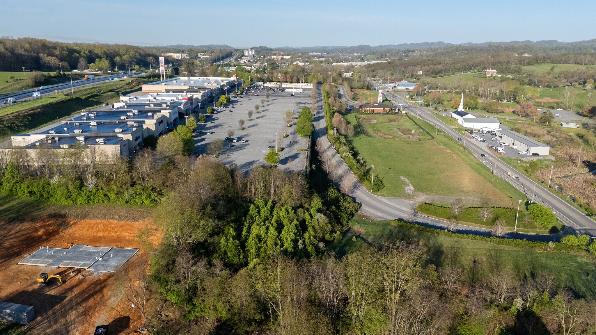 16600 Highlands Center Blvd, Bristol, VA à louer Photo principale– Image 1 sur 7