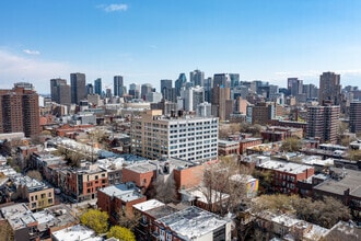 3575 Boul Saint-Laurent, Montréal, QC - Vue aérienne vue de carte - Image1