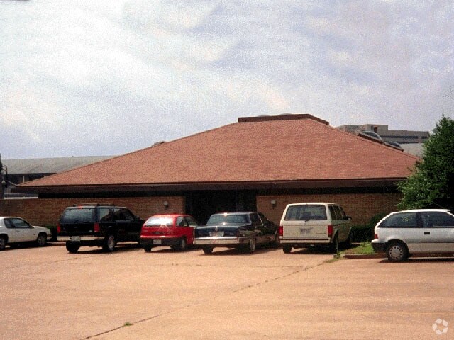 5344 Alpha Rd, Dallas, TX à vendre - Photo de l’immeuble – Image 2 sur 10