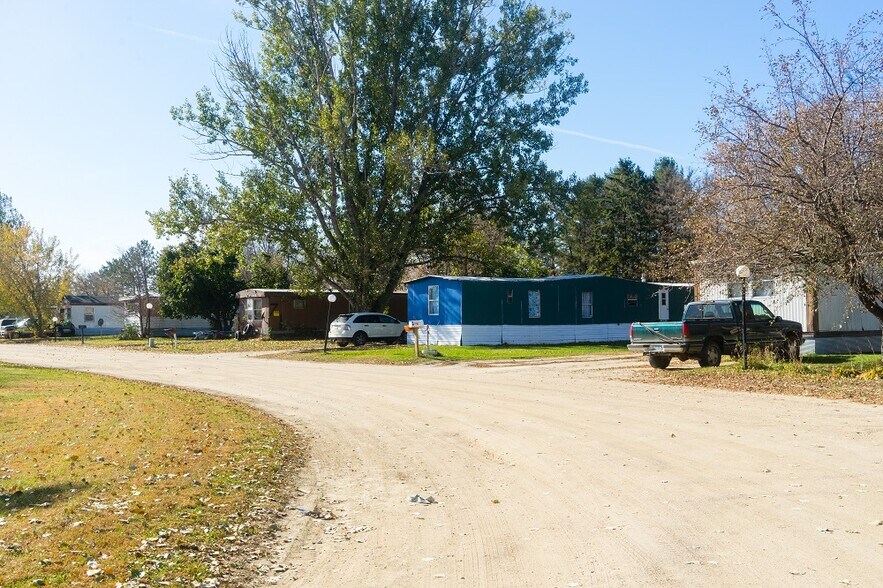 102 NE Clark Dr, Verndale, MN à vendre - Photo de l’immeuble – Image 2 sur 11