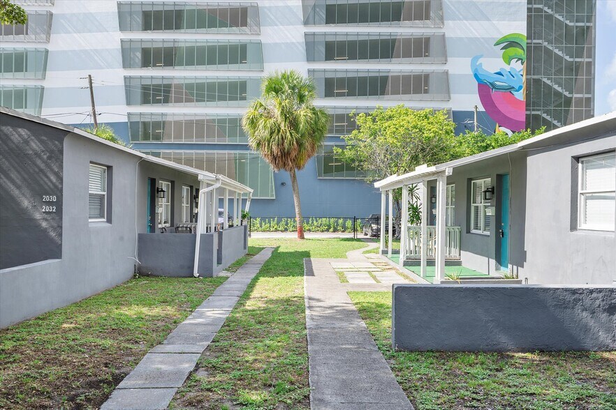 2036 Taylor St, Hollywood, FL à vendre - Photo de l’immeuble – Image 2 sur 15
