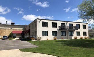 Plus de détails pour 627 Bay Shore Dr, Oshkosh, WI - Bureau à louer