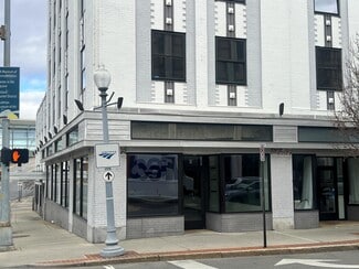 Plus de détails pour 131 Campbell Ave SW, Roanoke, VA - Local commercial à louer