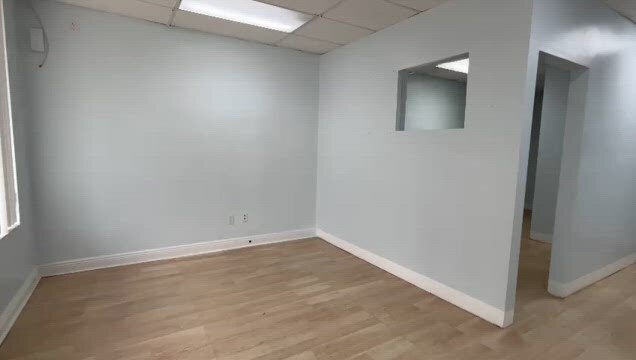5245 NW 36th St, Miami Springs, FL à louer - Vidéo sur l’annonce professionnelle – Image 2 sur 10