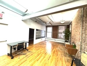 14 E 44th St, New York, NY à louer Photo intérieure– Image 2 sur 10