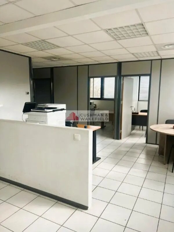 Plus de détails pour Bureau à louer
