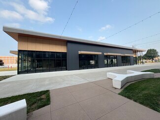 Plus de détails pour 725 2nd St, Columbus, IN - Local commercial à louer