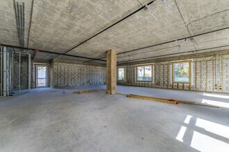 5620 SW 67th Ave, South Miami, FL à louer Photo intérieure– Image 2 sur 6