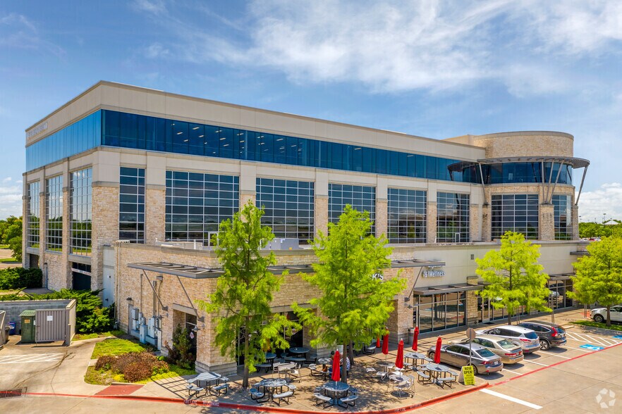 610 uptown Blvd, Cedar Hill, TX à louer - Photo de l’immeuble – Image 2 sur 20
