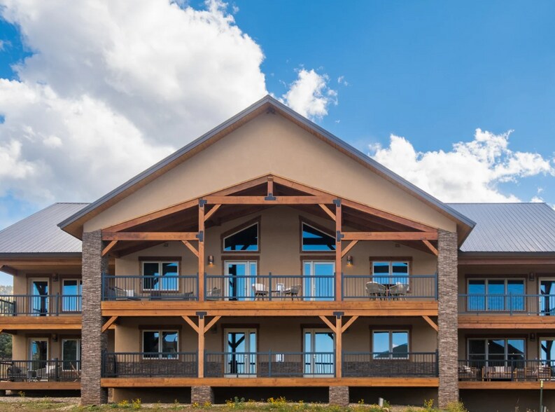 17 Winter Park Ln, Angel Fire, NM à vendre - Photo de l’immeuble – Image 1 sur 5