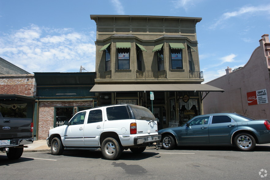 656 5th St, Lincoln, CA à louer - Photo de l’immeuble – Image 2 sur 10
