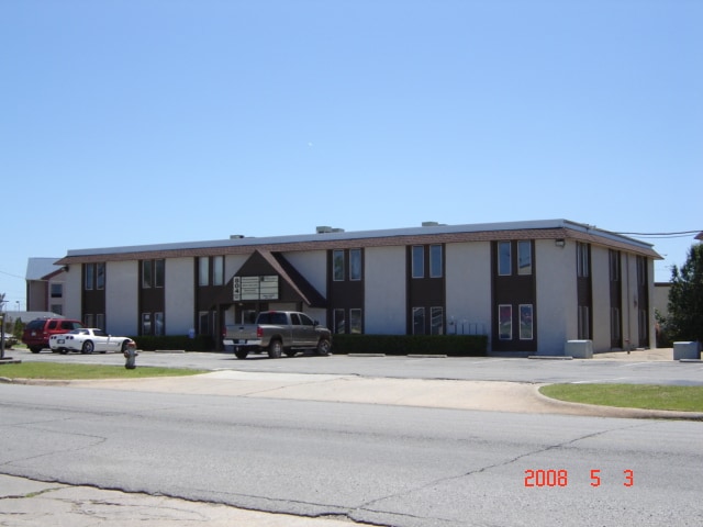 804 W Curtis Dr, Midwest City, OK à vendre - Photo de l’immeuble – Image 3 sur 4
