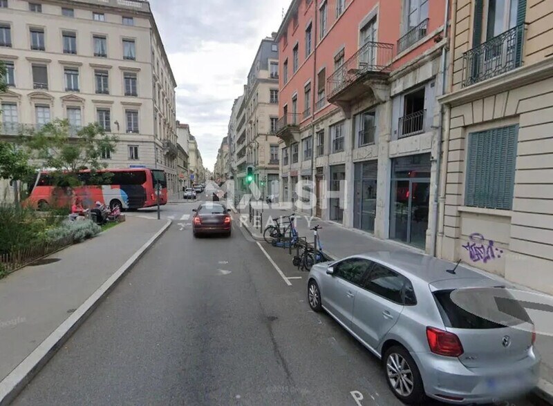 Local commercial dans Lyon à louer - Photo de l’immeuble – Image 2 sur 2