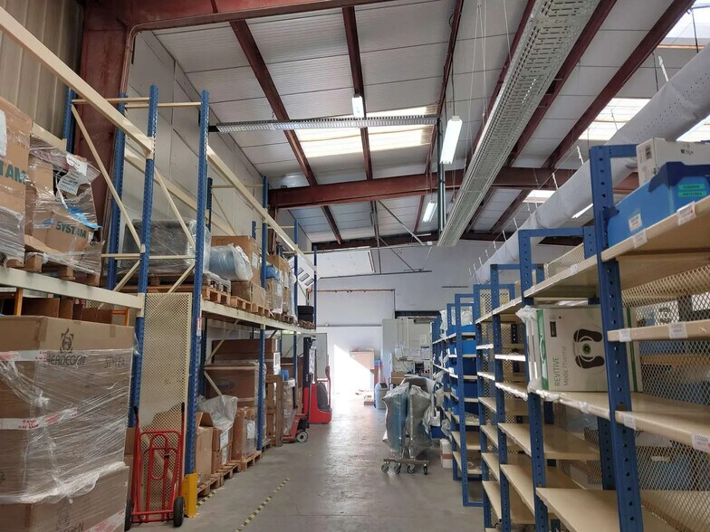 Local d’activités dans La Valette-du-Var à louer - Photo intérieure – Image 2 sur 8