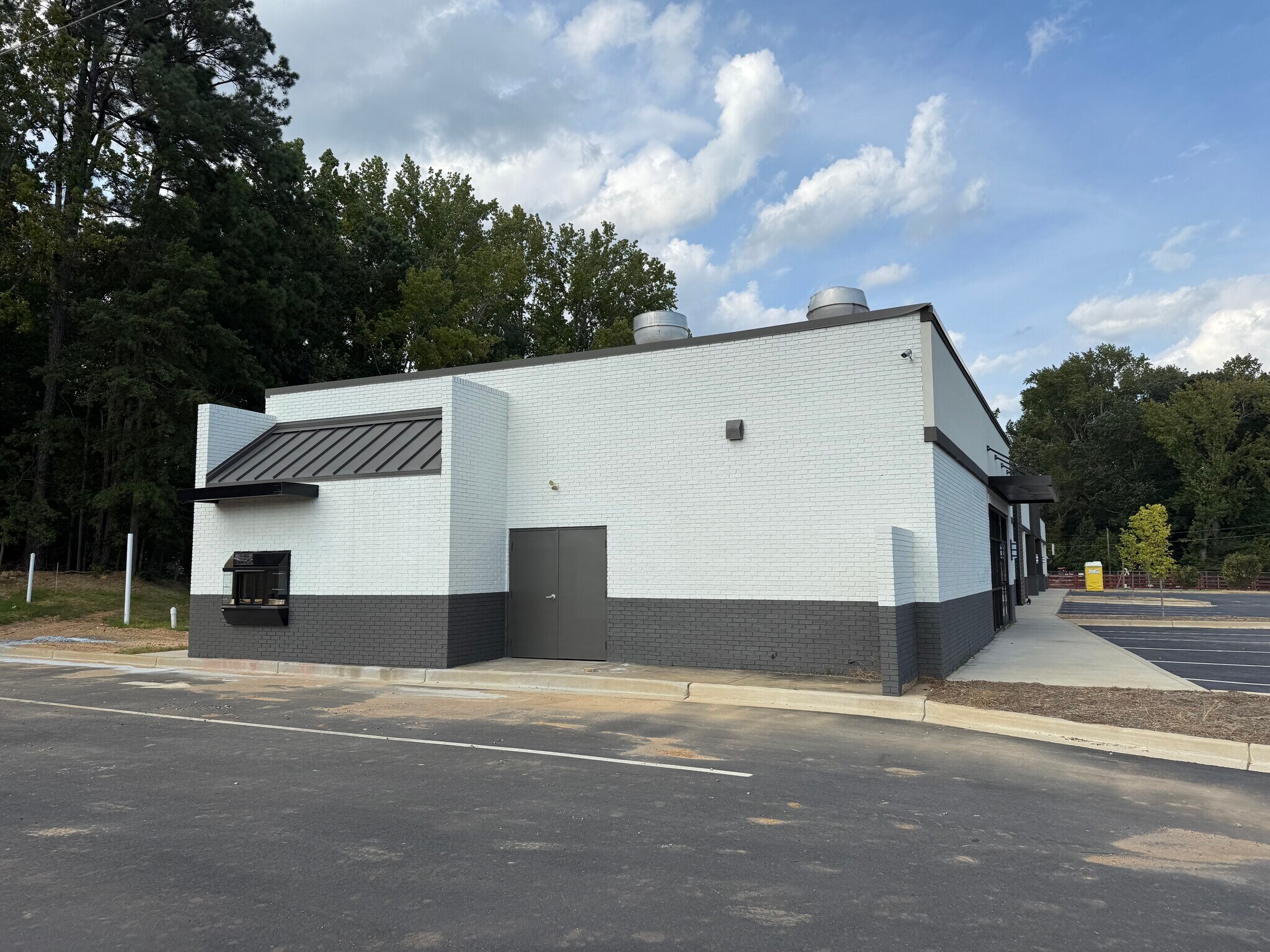 2600 E Main St, Spartanburg, SC à louer Photo de l’immeuble– Image 1 sur 6