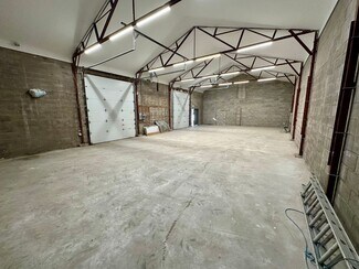 Plus de détails pour 670 Development Dr, Kingston, ON - Industriel/Logistique à louer