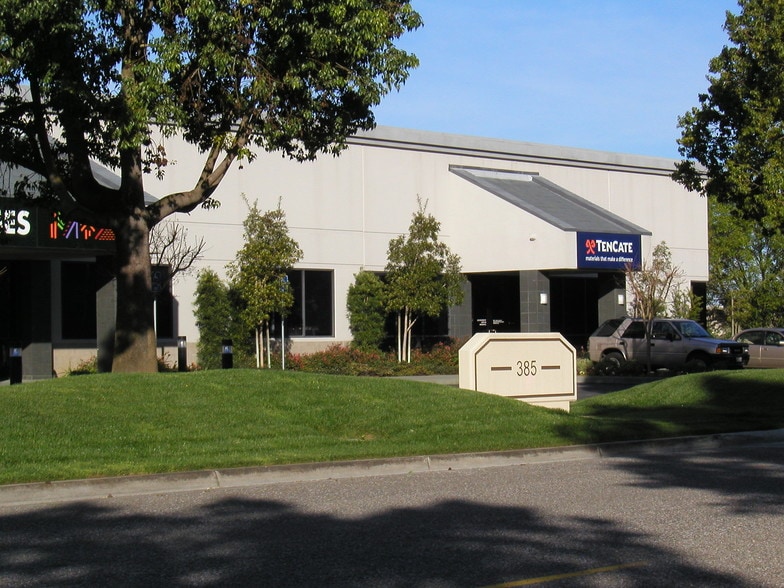 385-445 Woodview Ave, Morgan Hill, CA à vendre - Photo de l’immeuble – Image 3 sur 19