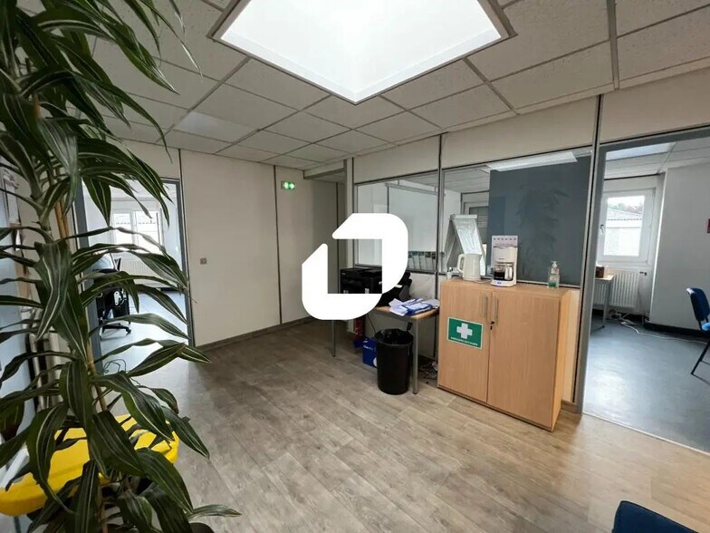 7 Place Gutenberg, Templemars à louer - Photo de l’immeuble – Image 3 sur 16