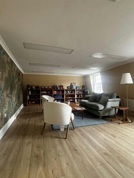 23-24 George St, Richmond à louer - Photo de l’immeuble – Image 3 sur 15