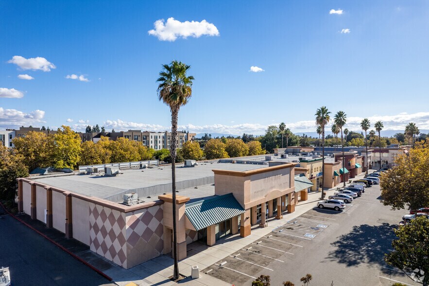 3744-3900 Mowry Ave, Fremont, CA à louer - Photo de l’immeuble – Image 2 sur 3