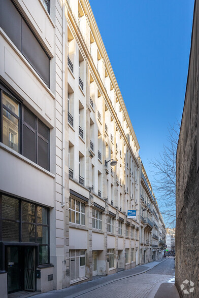 3 Rue Taylor, Paris à louer - Photo de l’immeuble – Image 2 sur 3