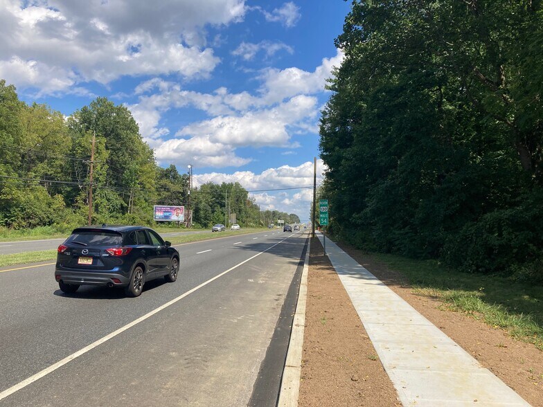 US Route 130, Bordentown, NJ à vendre - Photo de l’immeuble – Image 2 sur 3