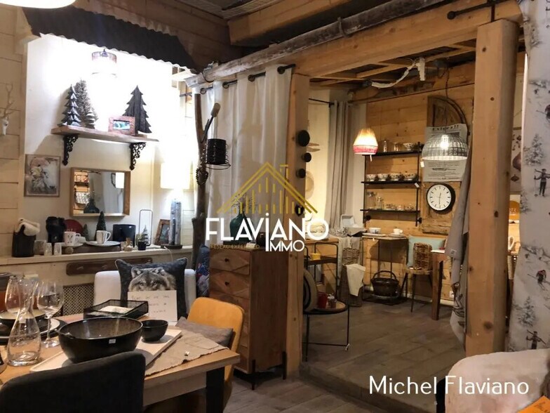 Local commercial dans Barcelonnette à vendre - Photo de l’immeuble – Image 1 sur 5