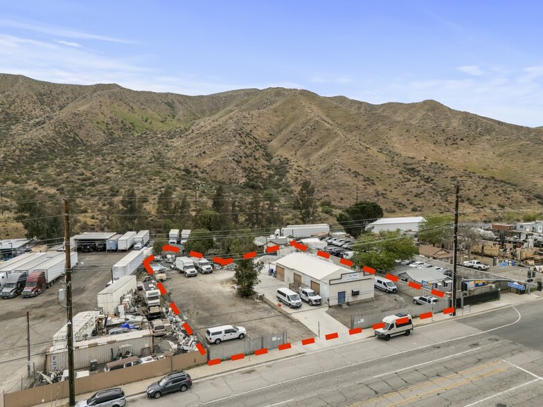 17043 Sierra Hwy, Santa Clarita, CA à vendre - Aérien – Image 1 sur 19