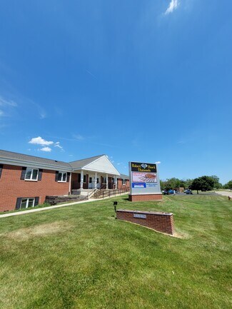 Plus de détails pour 14640 W Greenfield Ave, Brookfield, WI - Bureau à louer