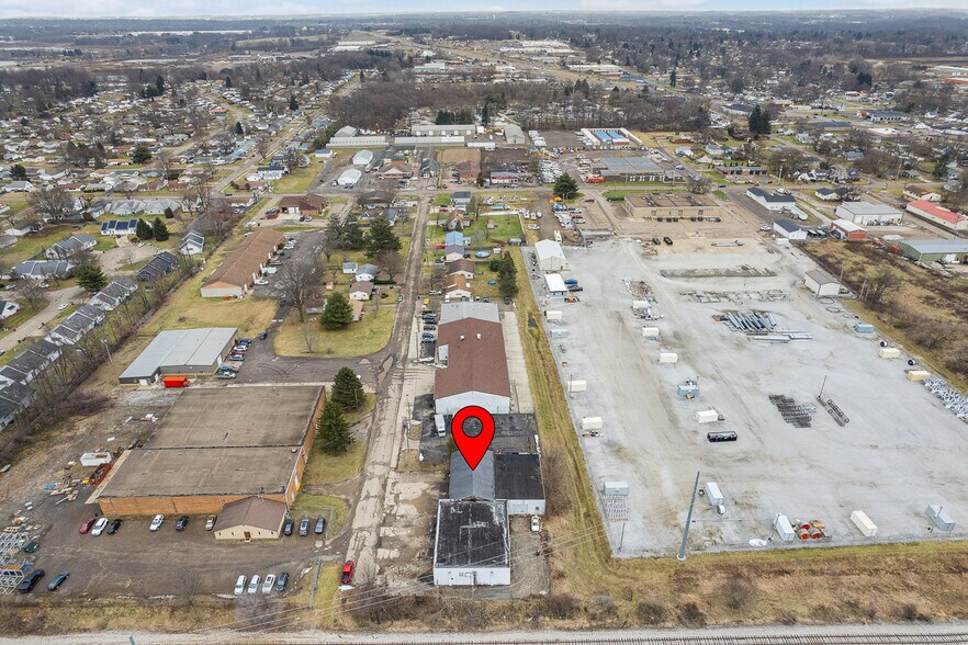 1906 36th St NE, Canton, OH à louer - Photo de l’immeuble – Image 3 sur 6
