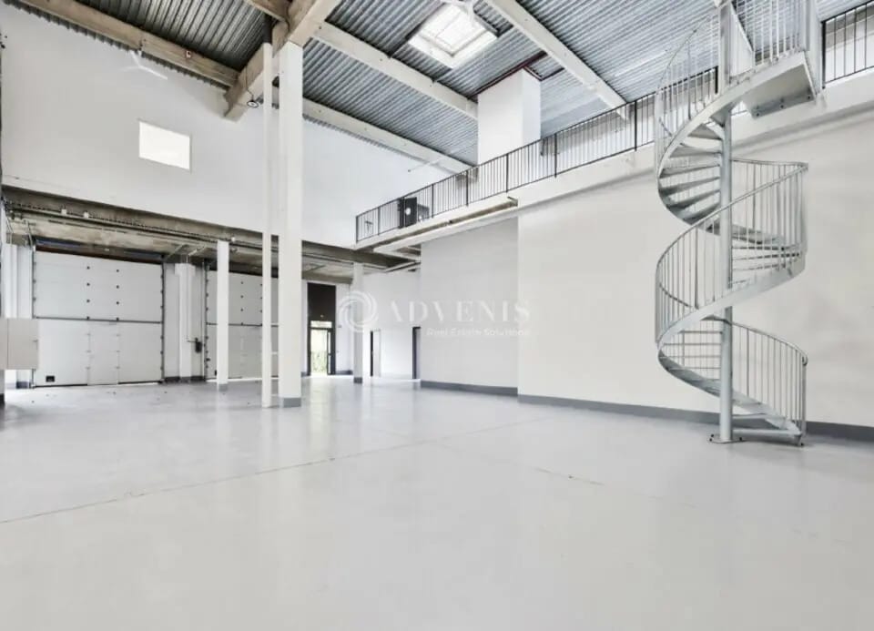 Local d’activités dans Lisses à louer Photo intérieure– Image 1 sur 6