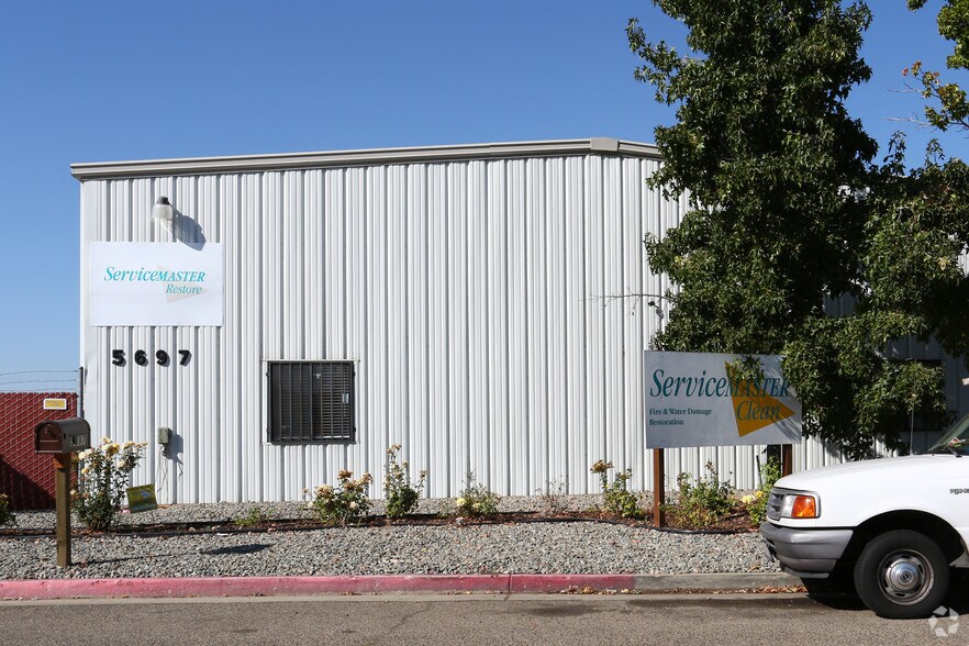 5697 W San Madele Ave, Fresno, CA à louer - Photo de l’immeuble – Image 3 sur 3