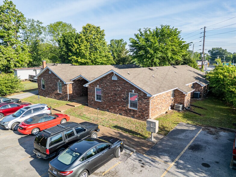 138 Hibiscus Dr, Ashland City, TN à vendre - Photo de l’immeuble – Image 3 sur 20
