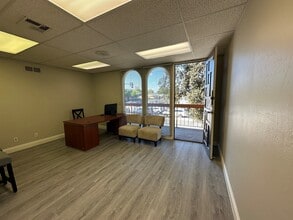 17772 Irvine Blvd, Tustin, CA à louer Photo intérieure– Image 2 sur 3
