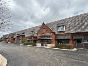 13655 irma lee Ct, Lake Forest, IL à louer Photo de l’immeuble– Image 2 sur 7