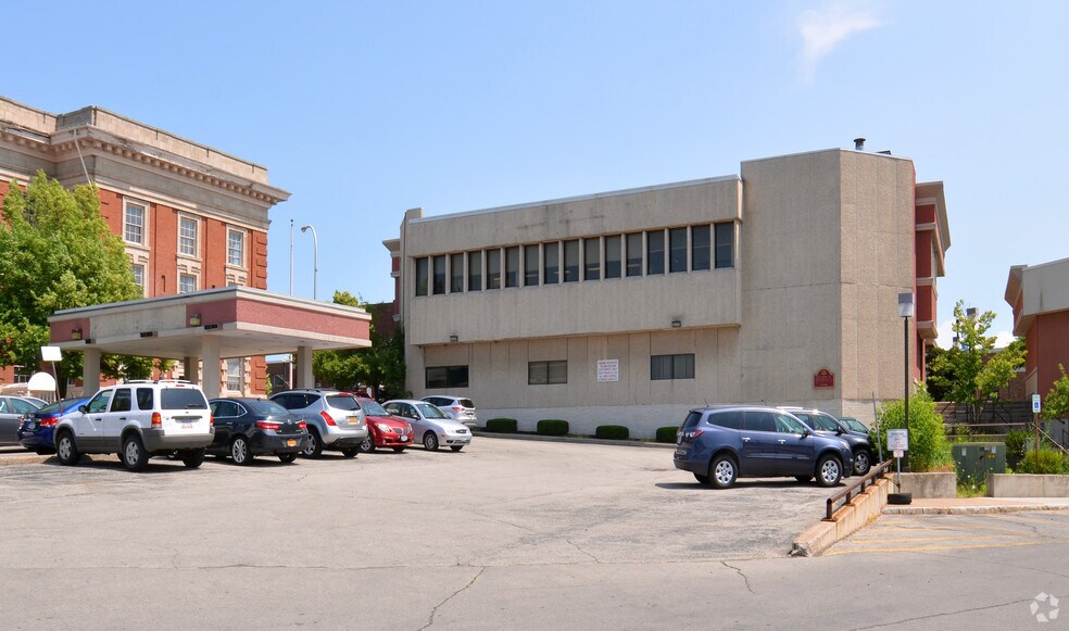 133-135 Main St, Lockport, NY à louer - Photo de l’immeuble – Image 3 sur 16