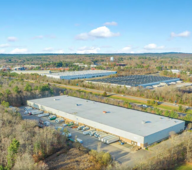 145 Plymouth St, Mansfield, MA à louer Photo de l’immeuble– Image 1 sur 5