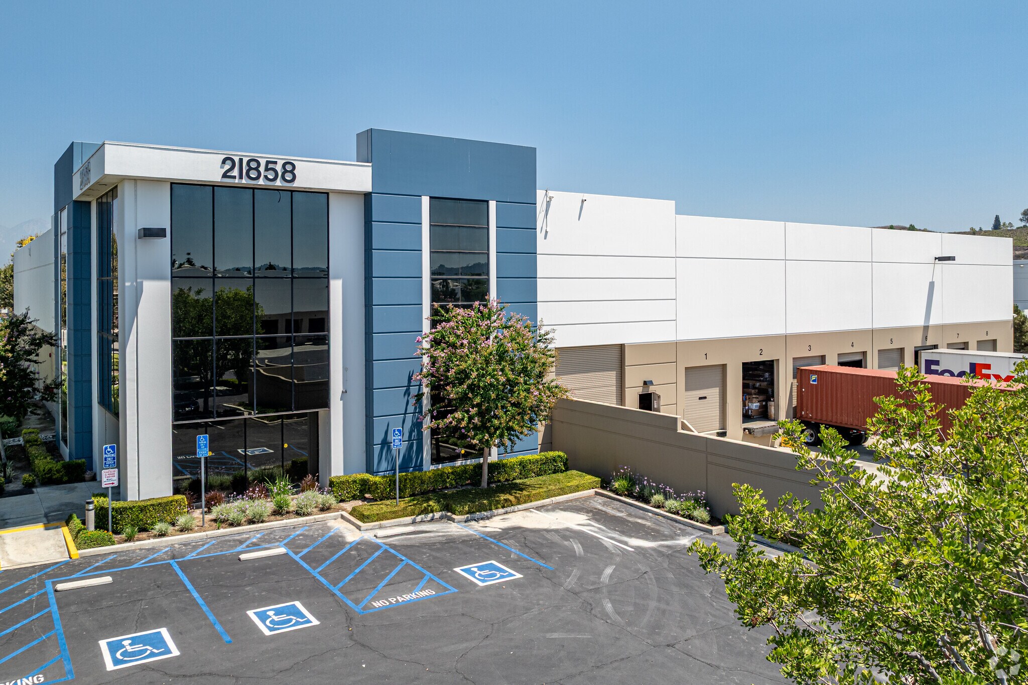 21858 Garcia Ln, City of Industry, CA à louer Photo principale– Image 1 sur 5