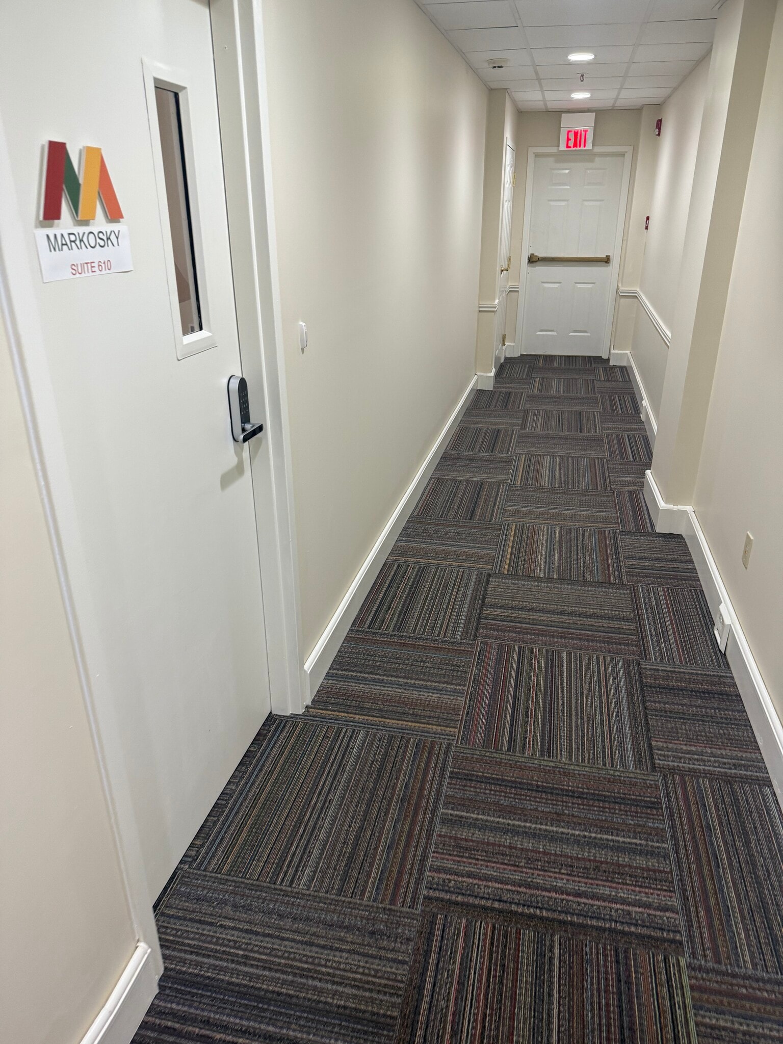 803 Quarrier St, Charleston, WV à louer Photo intérieure– Image 1 sur 7