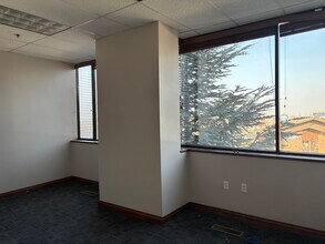 7135 S Highland Dr, Cottonwood Heights, UT à louer Photo intérieure– Image 2 sur 6