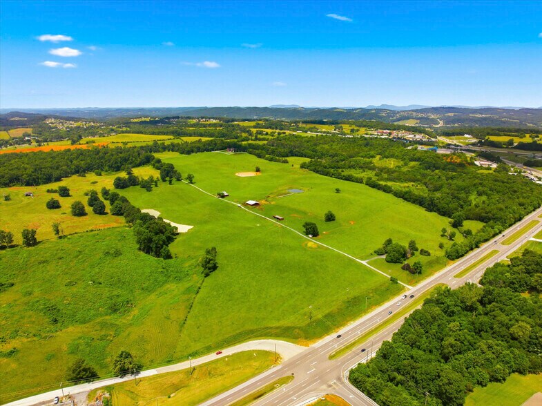 789 TN-92, Dandridge, TN à vendre - Photo de l’immeuble – Image 1 sur 91