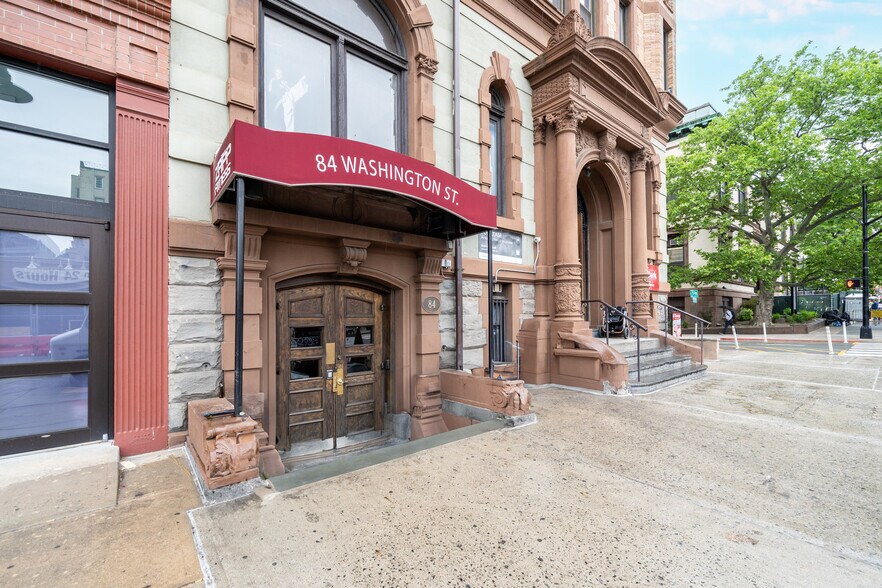 84 Washington St, Hoboken, NJ à louer - Photo principale – Image 1 sur 16