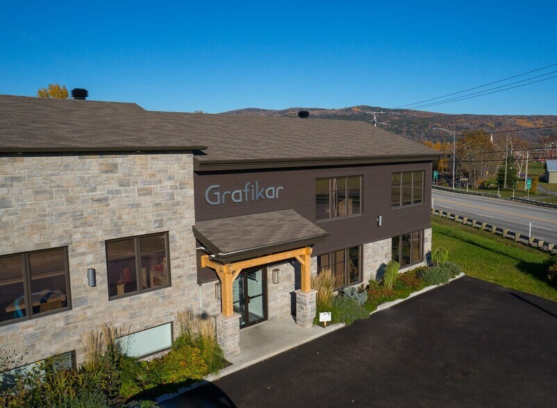 2 Rue De L'usine, Baie-Saint-Paul, QC à vendre - Photo de l’immeuble – Image 2 sur 30