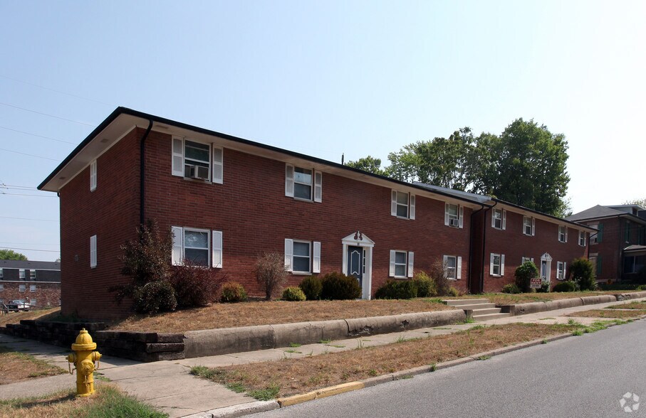 60-90 W Harrison St, Martinsville, IN à vendre - Photo principale – Image 1 sur 11