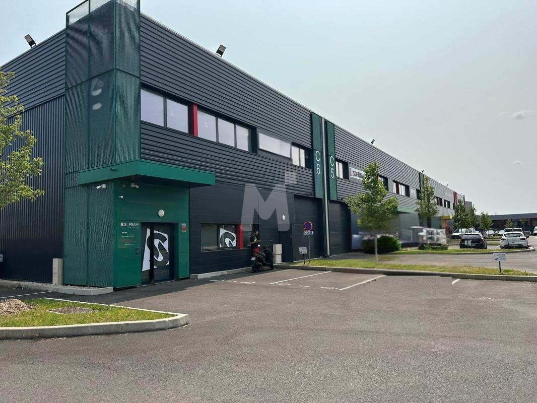 Rue Du Zephir, Villejust à louer Photo de l’immeuble– Image 1 sur 12