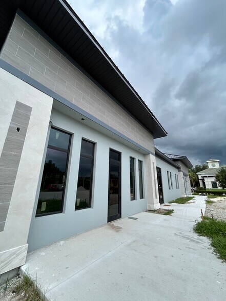 10193 STATE ROAD 54, Trinity, FL à louer - Photo intérieure – Image 2 sur 7