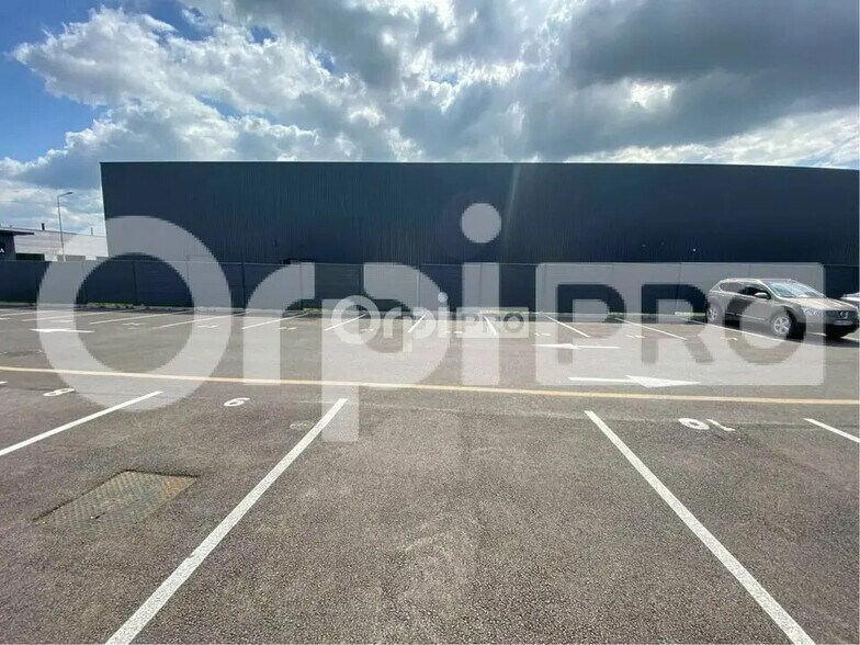 Local d’activités dans Cormontreuil à louer - Photo de l’immeuble – Image 3 sur 3