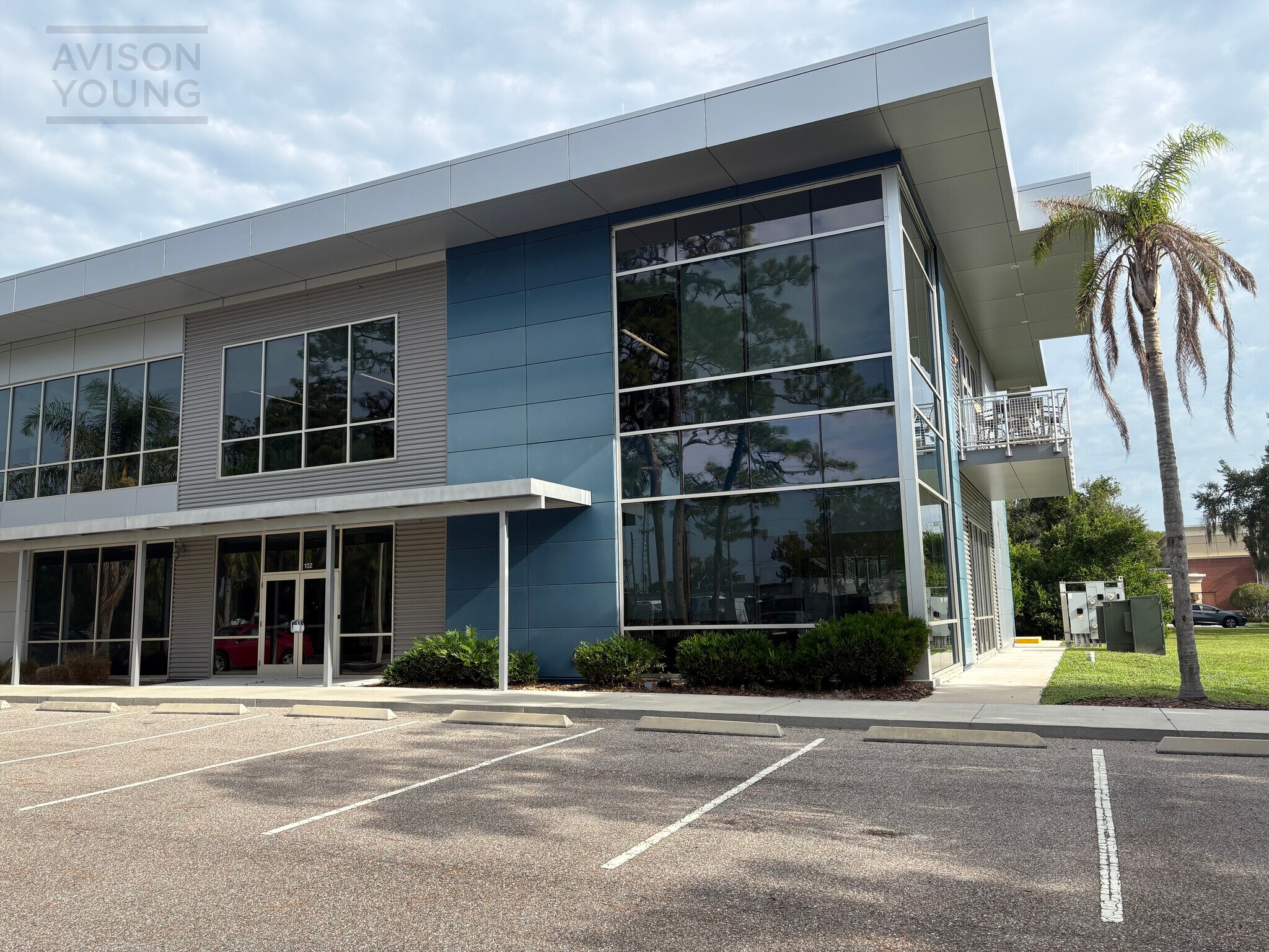 651 W Warren Ave, Longwood, FL à louer Photo de l’immeuble– Image 1 sur 7