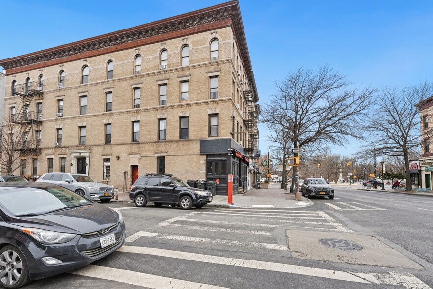 210 Prospect Park, Brooklyn, NY à vendre - Photo de l’immeuble – Image 3 sur 3